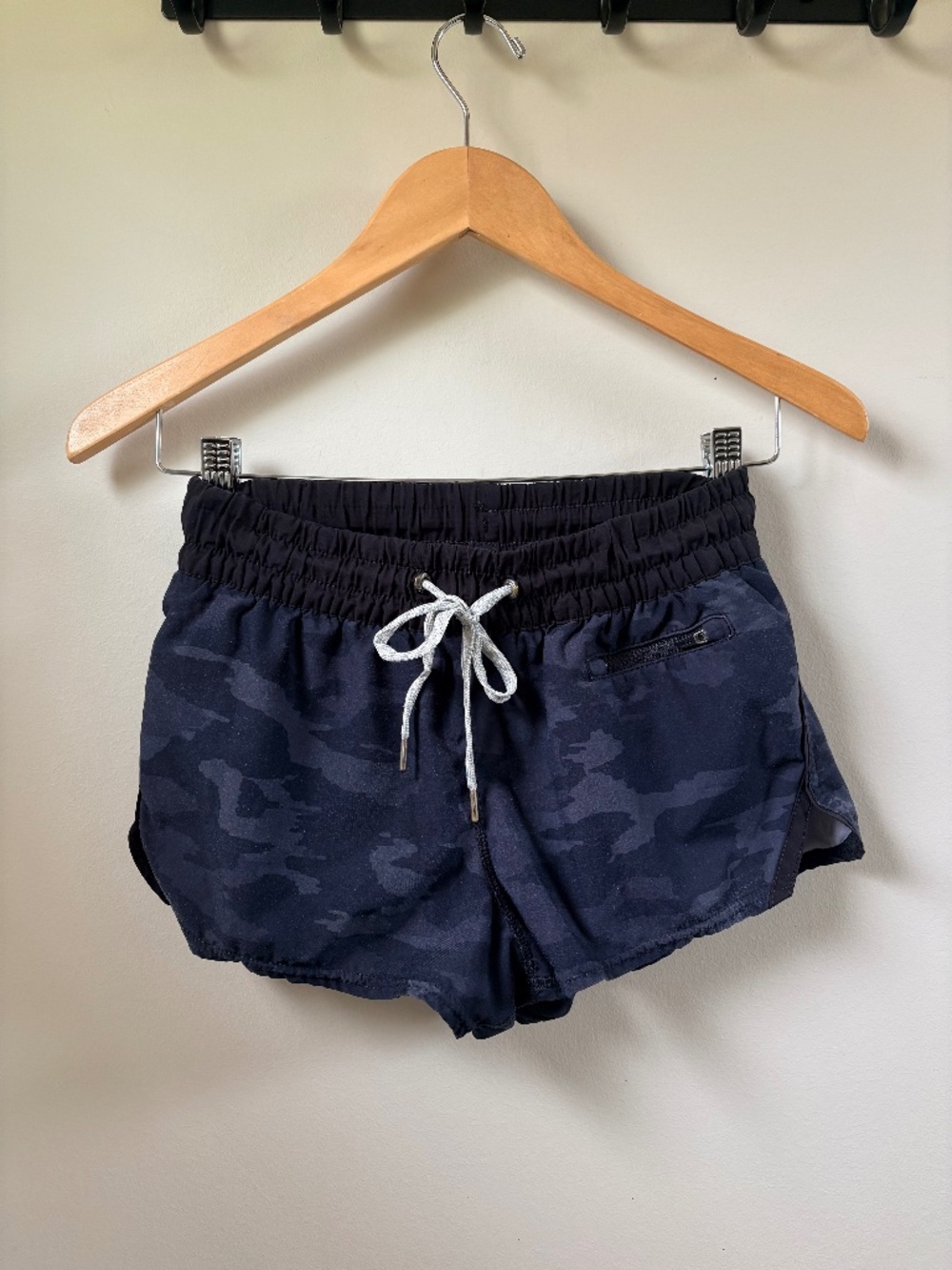 Vuori Camo 2.0 Clementine Shorts XS